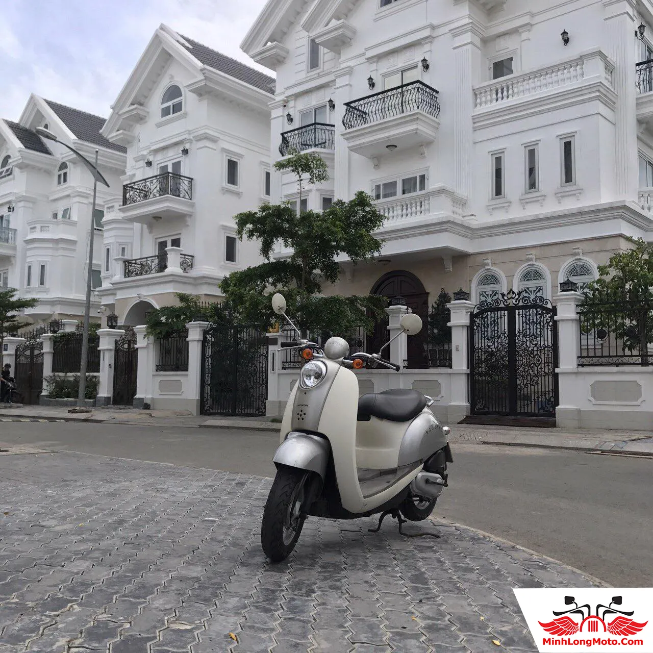 Xe Honda Scoopy 50cc với thiết kế retro đặc trưng