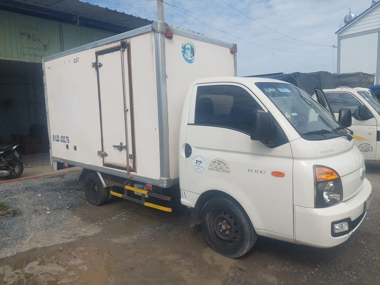 Hyundai H100 đời 2009-2010 thùng dài 3m1