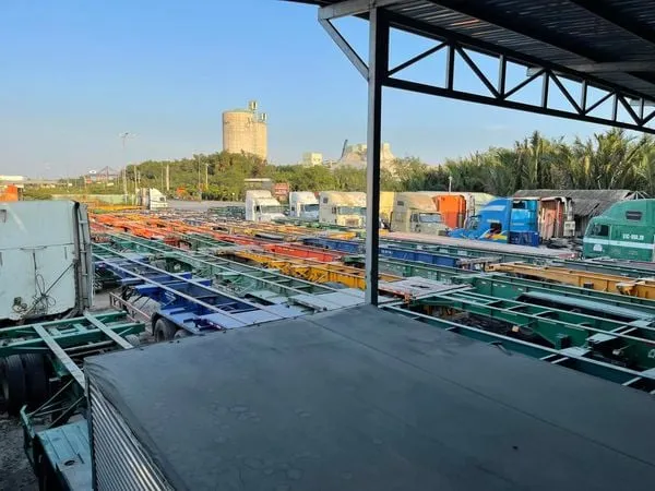 Bãi xe container của Vnies