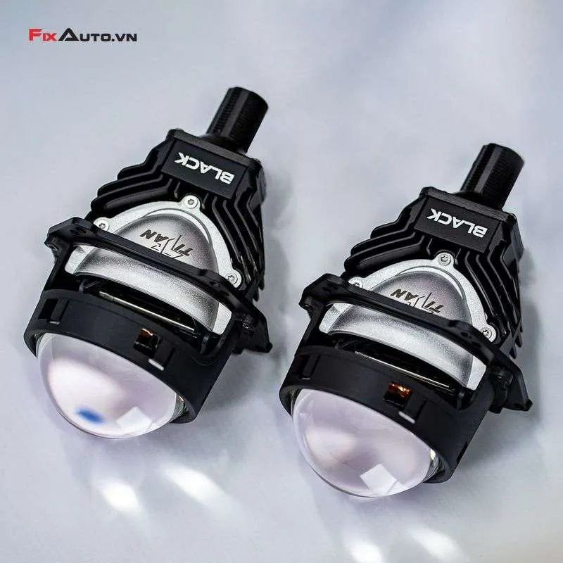Titan Black sở hữu công nghệ gom sáng tuyệt vời cho xe hơi