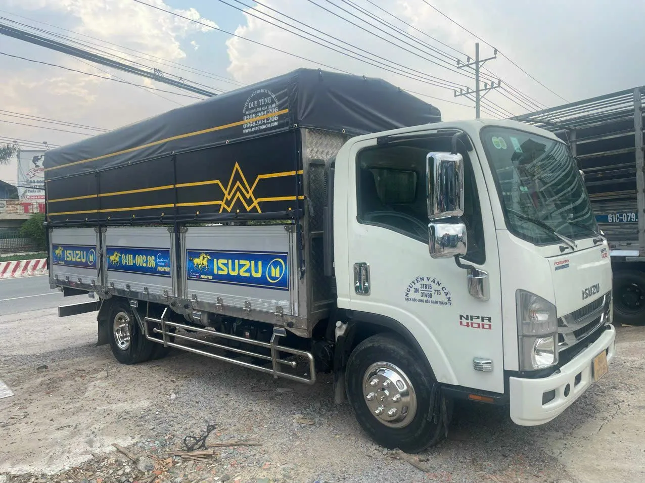 Isuzu 3.5 tấn cũ cấu hình NPR400 mạnh mẽ