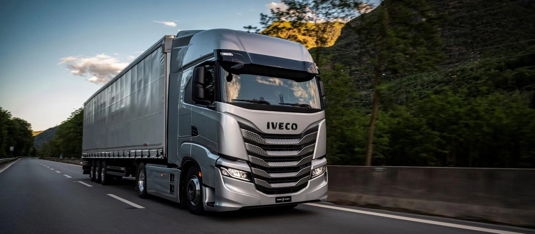 Xe tải nặng IVECO S-WAY tiêu chuẩn Euro 6
