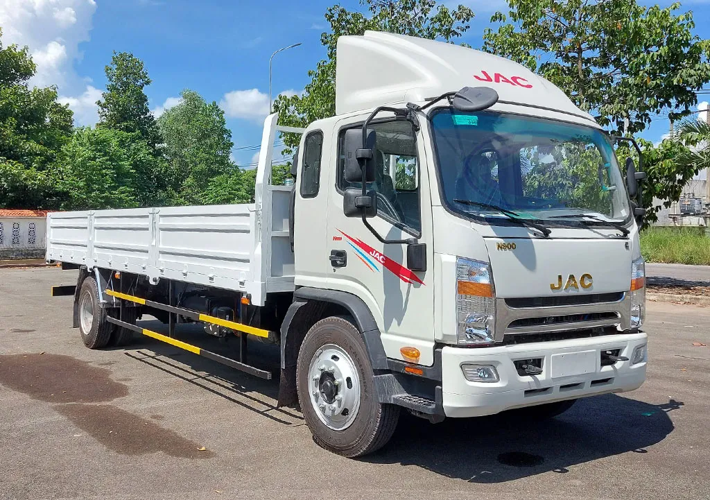 Xe tải JAC 10 tấn thùng lửng với khung gầm chắc chắn