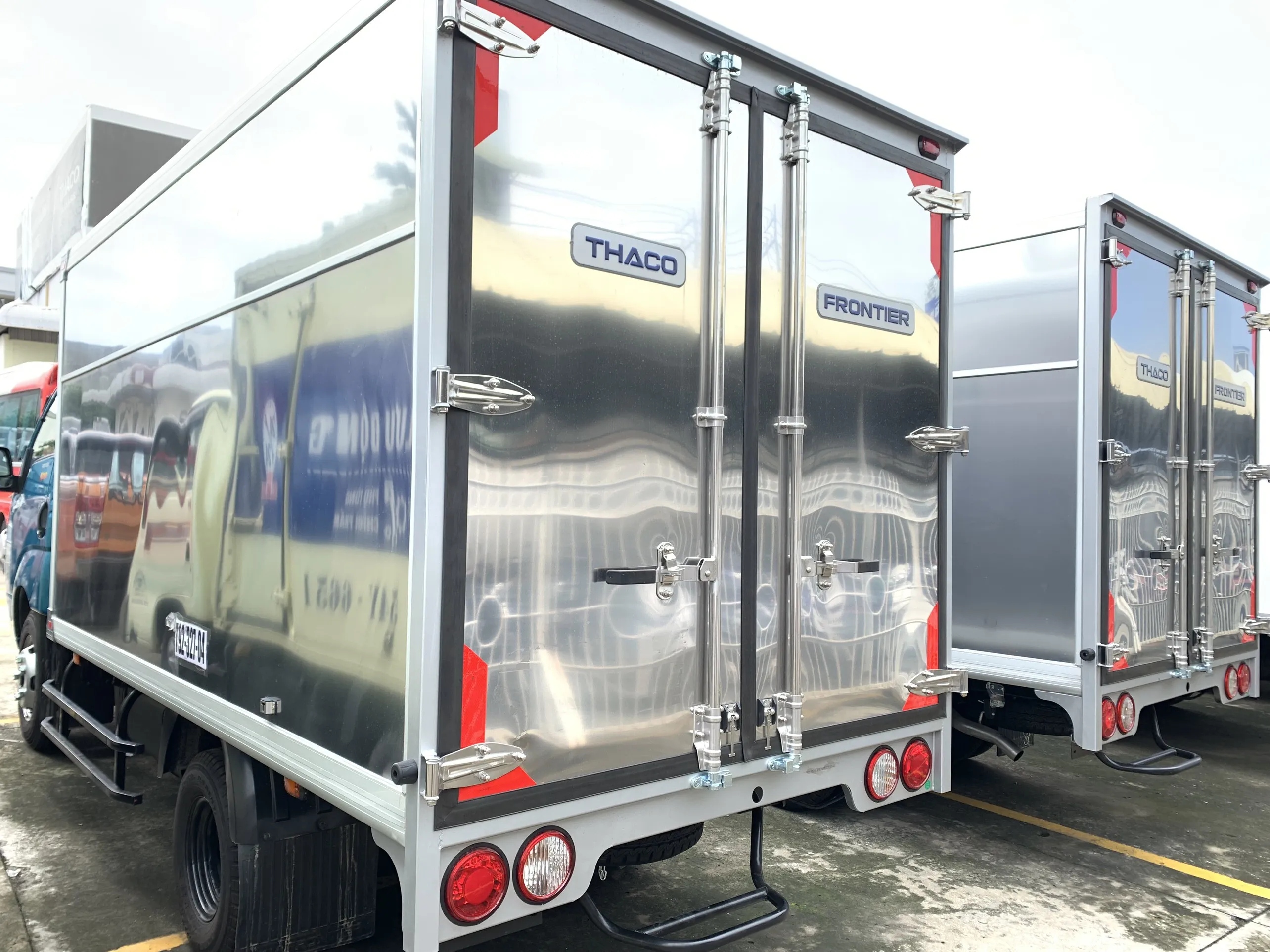 Kia K150 thùng kín