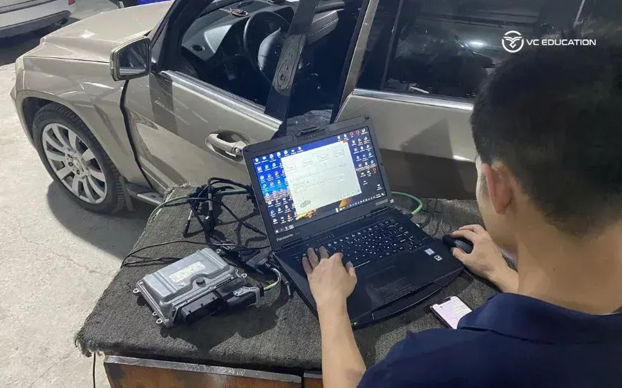 Trung tâm đào tạo kỹ thuật viên VCE chuyên nghiệp