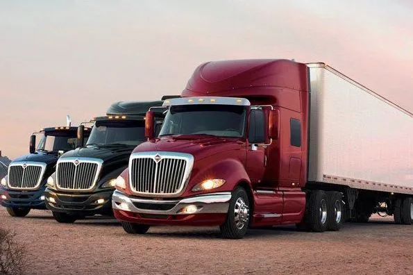 So sánh kích thước các dòng xe container 20 feet và 40 feet phổ biến