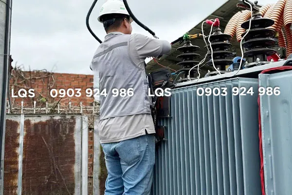 Kiểm tra tình trạng máy biến áp bằng camera nhiệt và thiết bị đo chuyên dụng