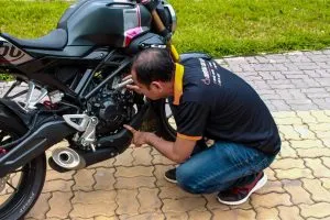 kiem-tra-xe-may-cu-bao-zin