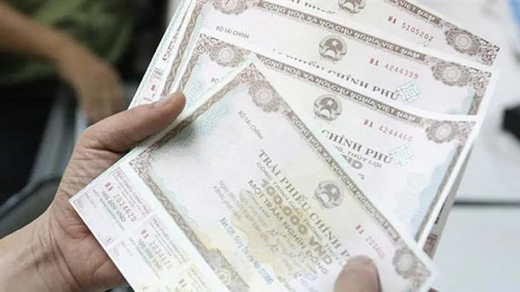 Lãi suất chính phủ có sự khác nhau rõ rệt theo kỳ hạn