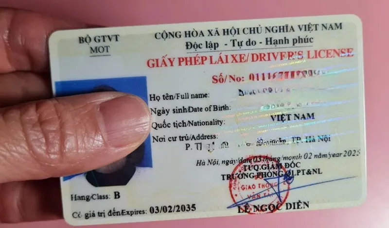 Quy định tuổi học lái xe ô tô hạng B dành cho xe dưới 9 chỗ