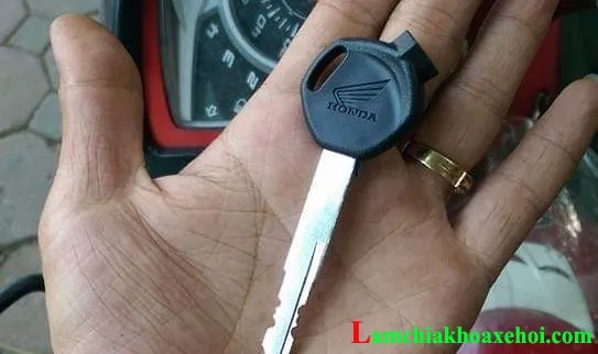 Làm chìa khóa xe máy chính hãng Honda tận nơi giá tốt nhất