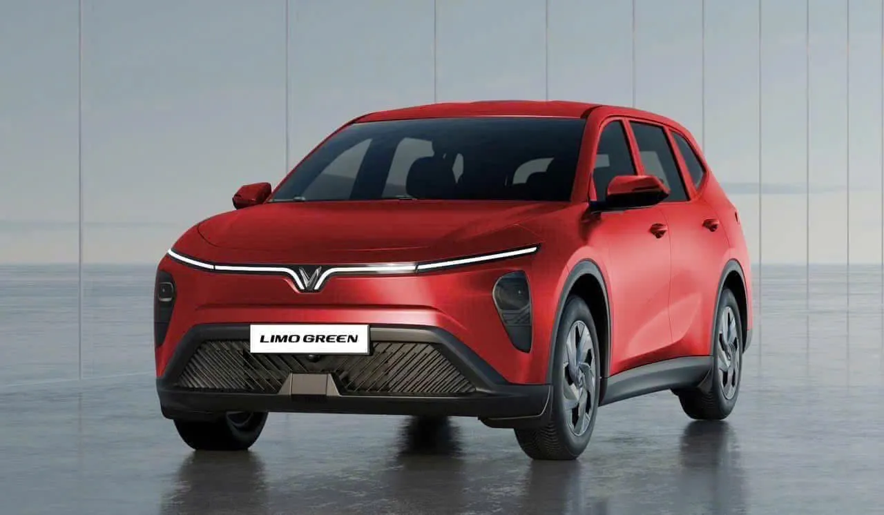 VinFast Limo Green màu đỏ - xe điện 7 chỗ tiết kiệm chi phí vận hành cho dịch vụ