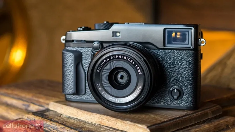 Máy ảnh Mirrorless nhỏ gọn tích hợp nhiều công nghệ hiện đại