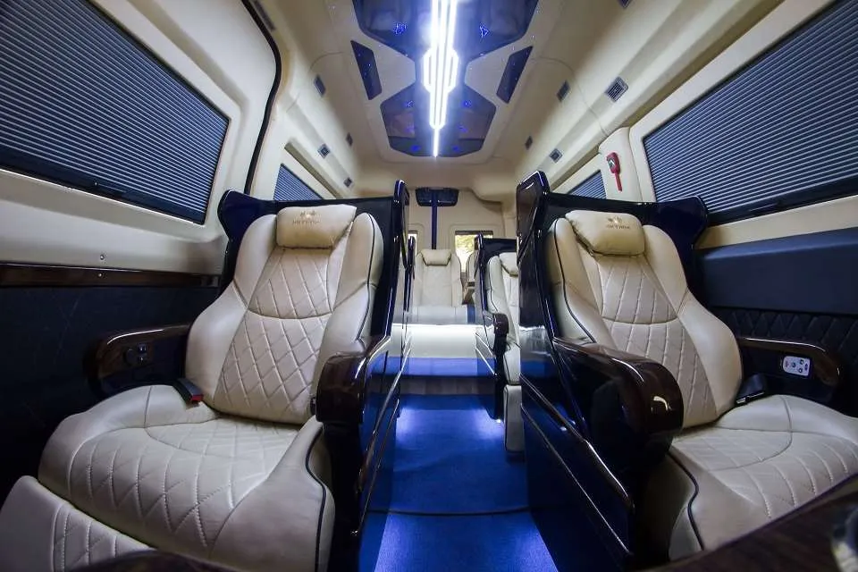 Nội thất cao cấp của dòng xe vận chuyển hành khách Đông Hà - Đà Nẵng
