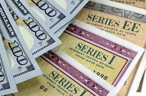 Cơ chế tác động của lãi suất fed là gì thông qua việc mua bán trái phiếu