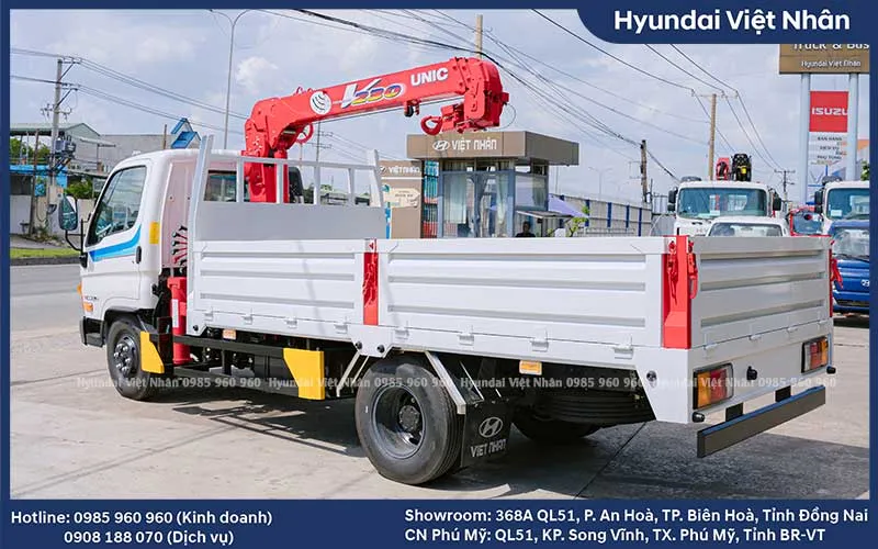Xe tải Hyundai N650L thùng lửng 3m9 chuyên dụng gắn cẩu