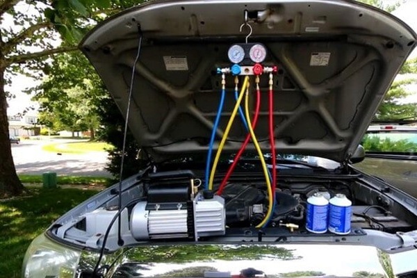 Bơm Ga Điều Hòa Ô Tô: Hướng Dẫn Toàn Diện Từ A Đến Z