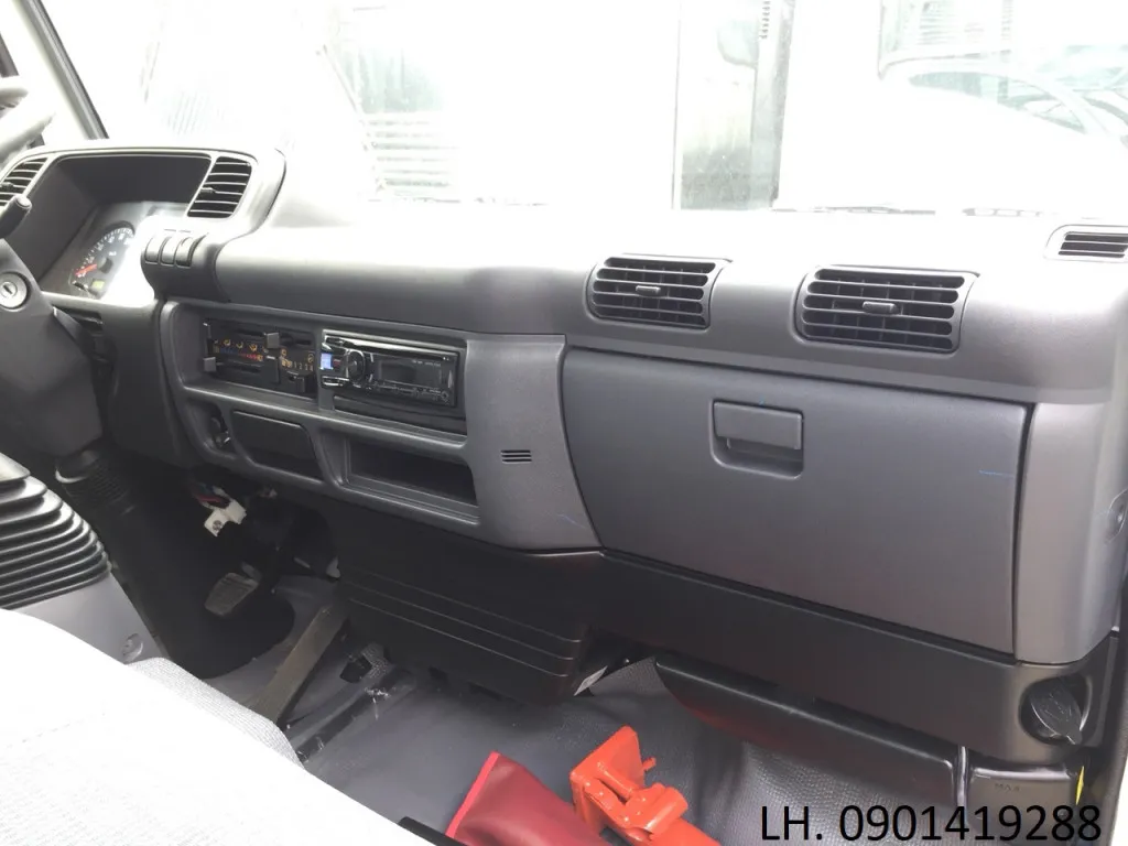 Ghế ngồi trên xe tải Isuzu thiết kế phù hợp cho lái xe đường dài