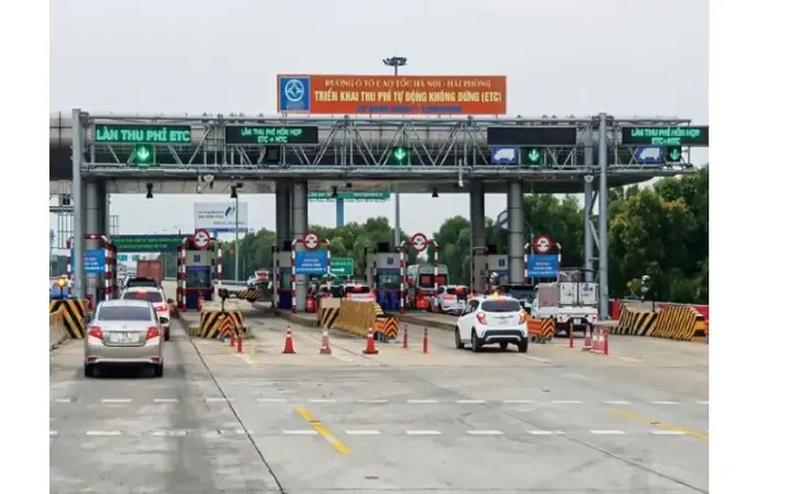 Ứng dụng công nghệ để thanh toán phí đường bộ xe ô tô nhanh chóng