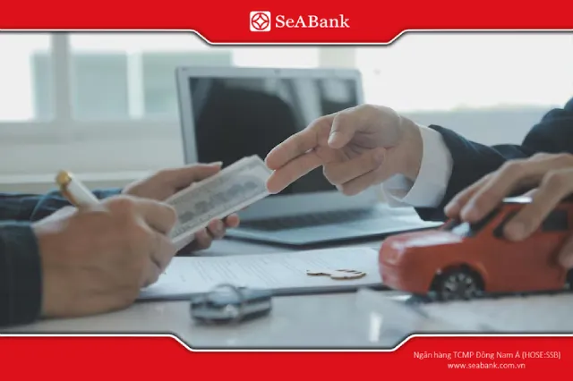 Cần tìm hiểu và lựa chọn ngân hàng uy tín để vay thế chấp ô tô với lãi suất ưu đãi, an tâm về các điều khoản của hợp đồng.