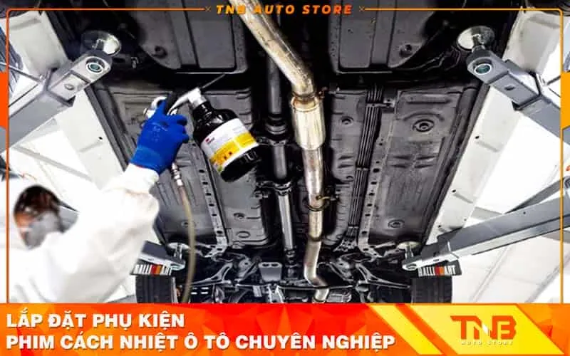 Lớp sơn phủ gầm chuyên dụng giúp bảo vệ các chi tiết máy và khung gầm khỏi gỉ sét