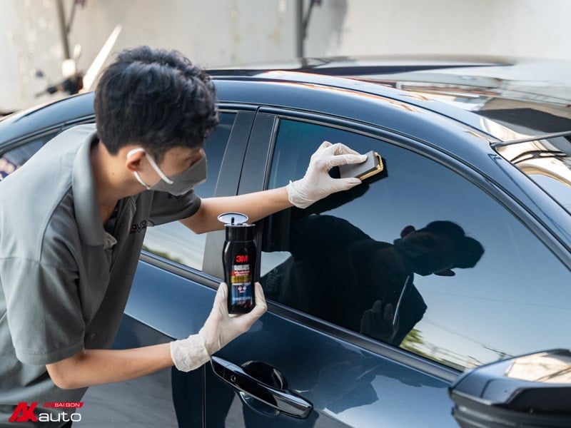 Phủ Nano Kính Xe Ô Tô: Giải Pháp Tối Ưu Cho Tầm Nhìn Rõ Ràng Và An Toàn