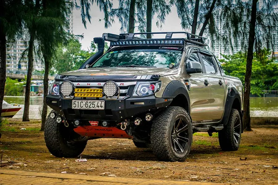 Mẫu xe bán tải Ford Ranger XLS đời cũ thường có tải trọng trên 950kg