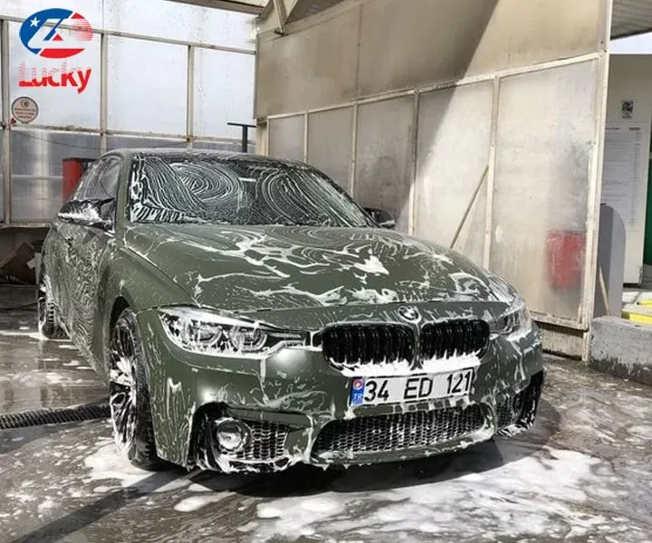 Công nghệ rửa xe bọt tuyết hiện đại giúp làm sạch sâu bề mặt sơn