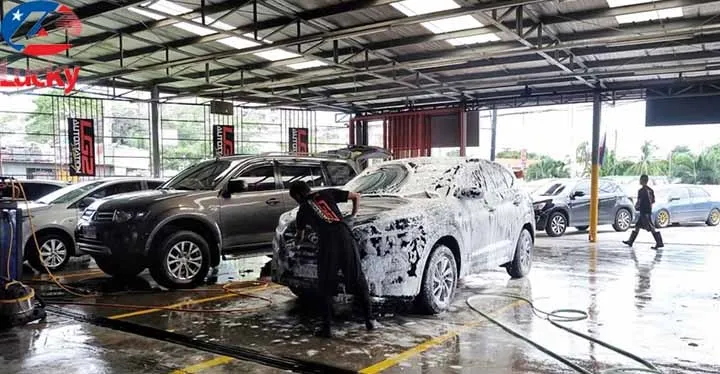 Rửa xe ô tô chuyên nghiệp, siêu sạch tại quận 1