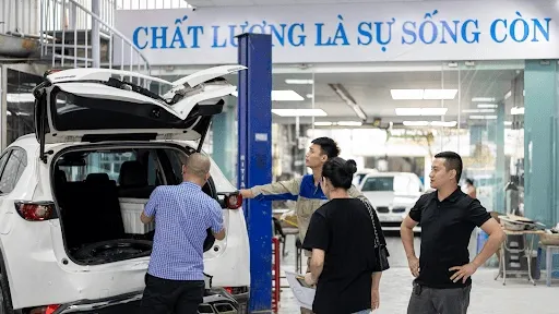 Rửa xe ô tô chuyên nghiệp tphcm tại quận 1