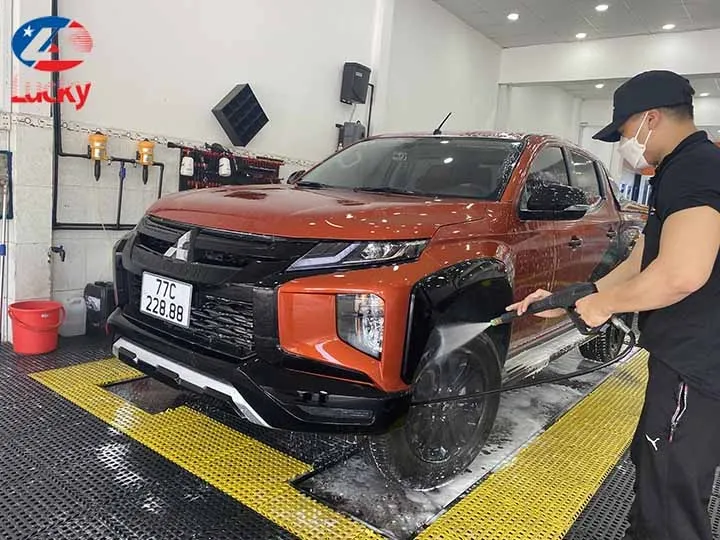 Tiệm rửa xe quận 1 chuyên về ô tô tphcm