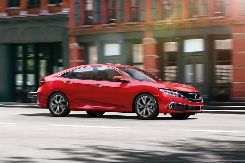 Xe màu đỏ là màu bản mệnh của người sinh năm 1995