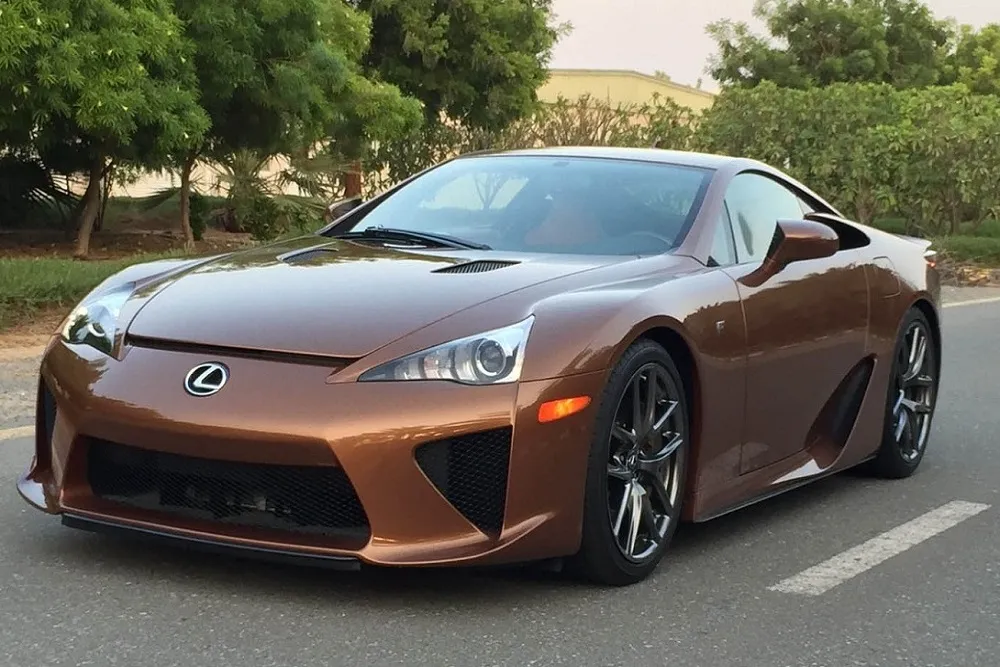 Xe màu nâu, vàng không xung khắc với người sinh năm 1995