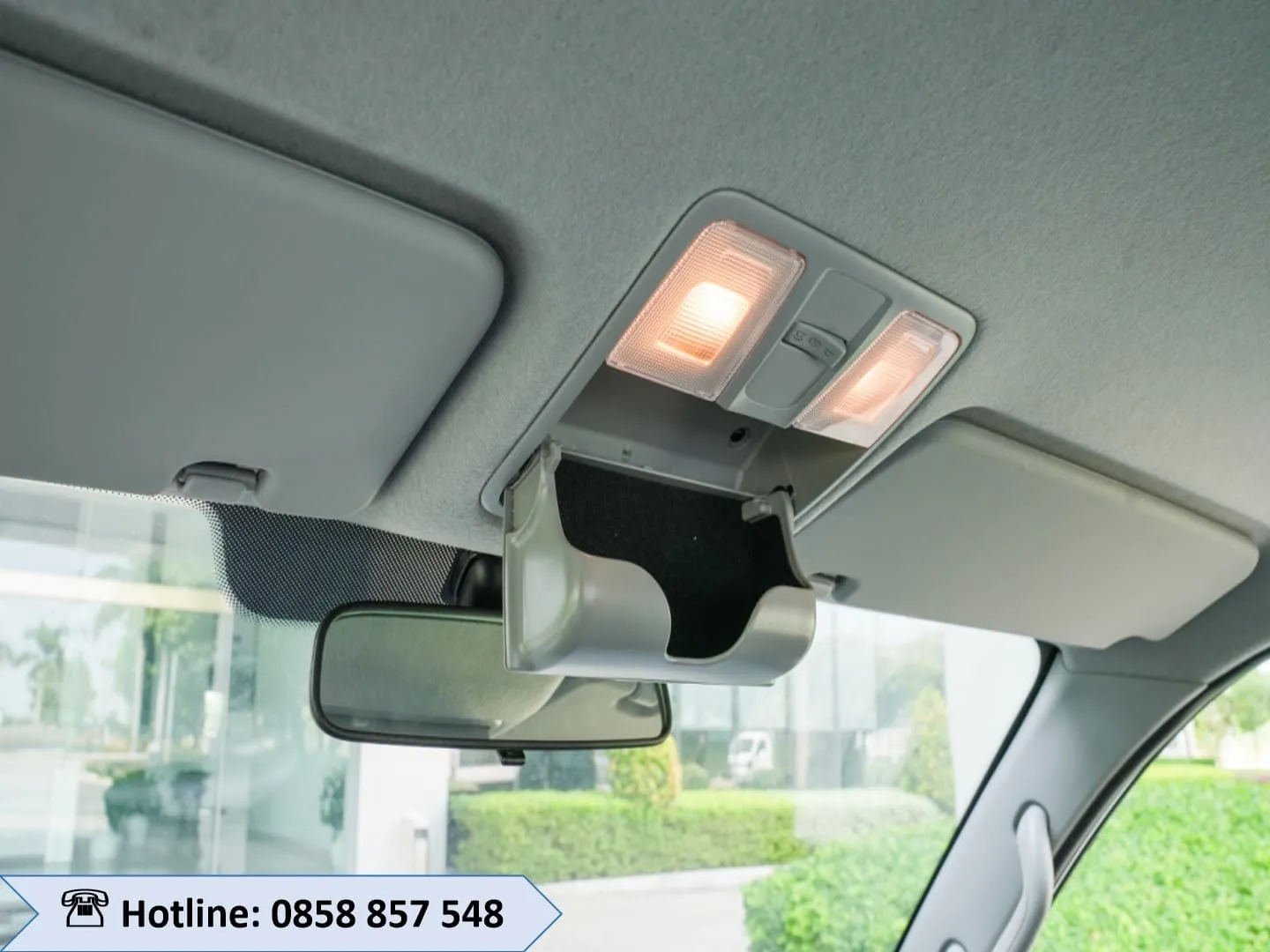 Vô lăng 2 chấu tích hợp logo Kia thế hệ mới