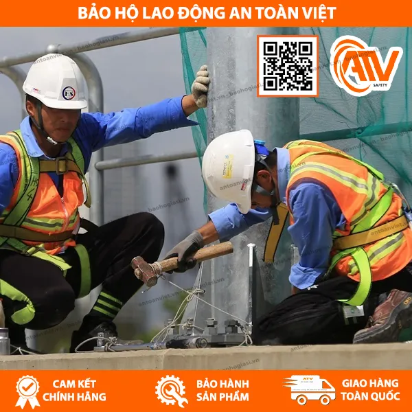 Sử dụng dây đai an toàn trong công trình