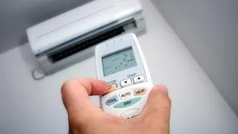 Sửa lỗi điều hòa xe tải không nhận tín hiệu điều khiển tại xưởng JAC