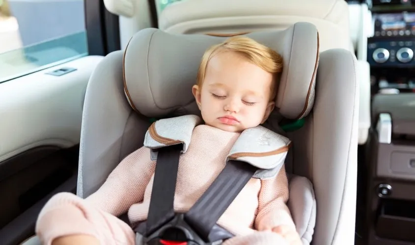 Một số lưu ý khi sử dụng ghế ngồi ô tô cho bé