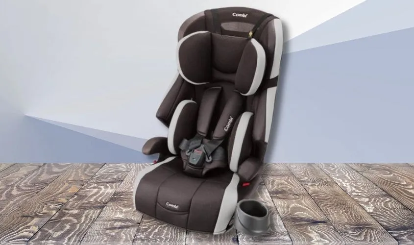 Ghế ngồi ô tô cho trẻ Combi