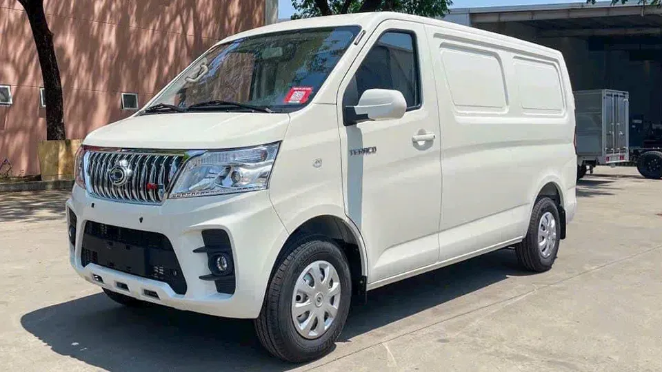 Xe Van JAC 5 chỗ phiên bản cao cấp tích hợp cửa lùa tiện lợi