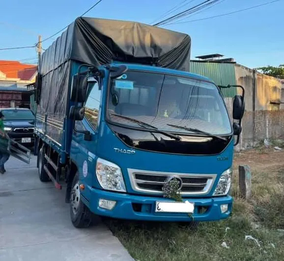 Xe tải Thaco Ollin 3.5 tấn đời 2018 thùng mui bạt xanh
