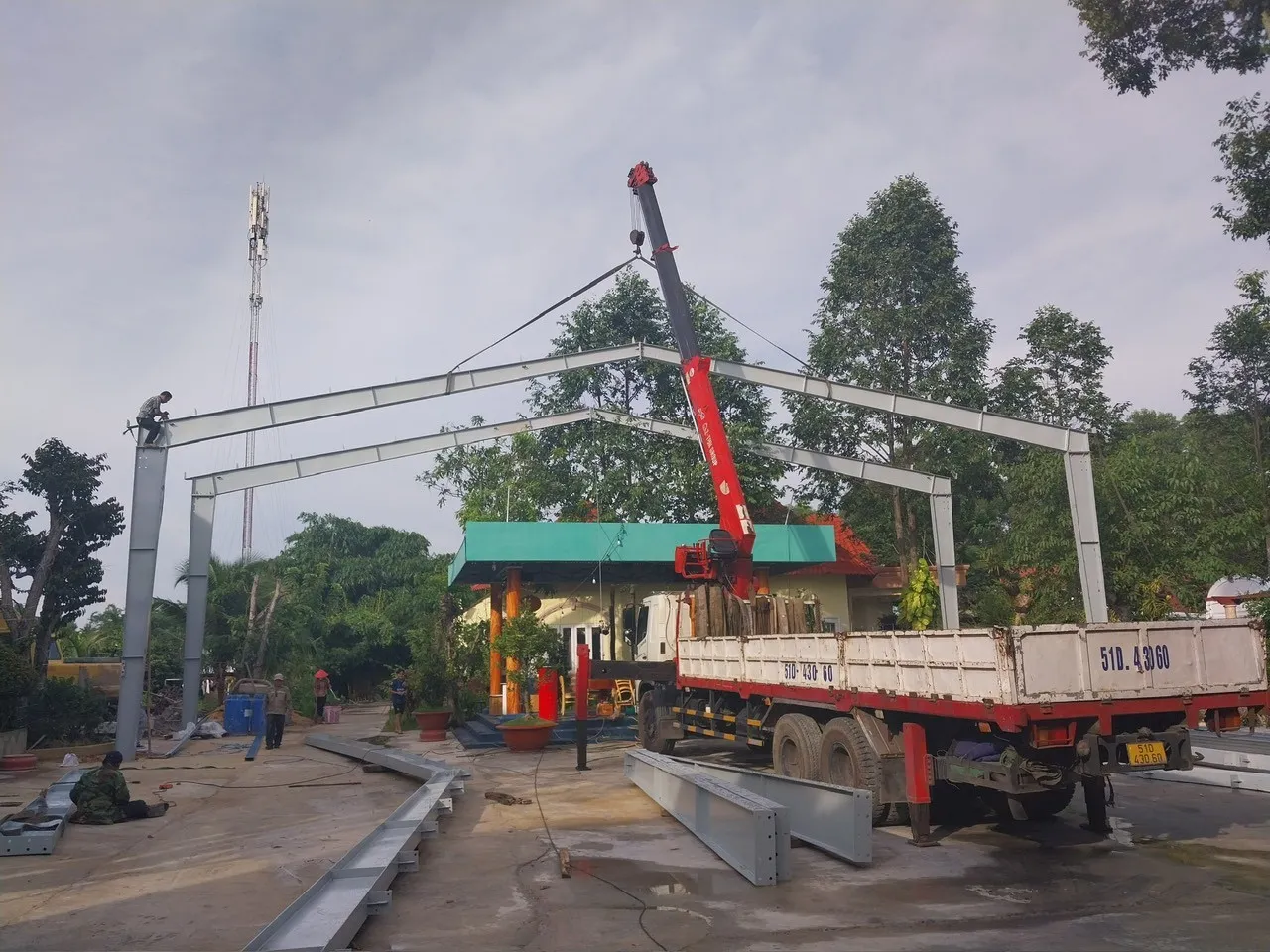 Thuê xe cáº©u dá»±ng xÆ°á»Ÿng