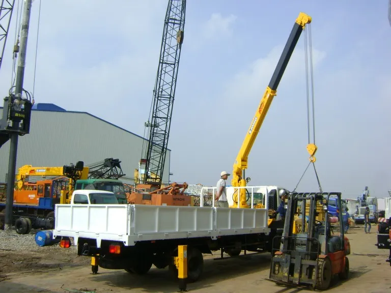 Thuê xe cẩu tự hành chính hãng đảm bảo hiệu suất công việc và độ an toàn