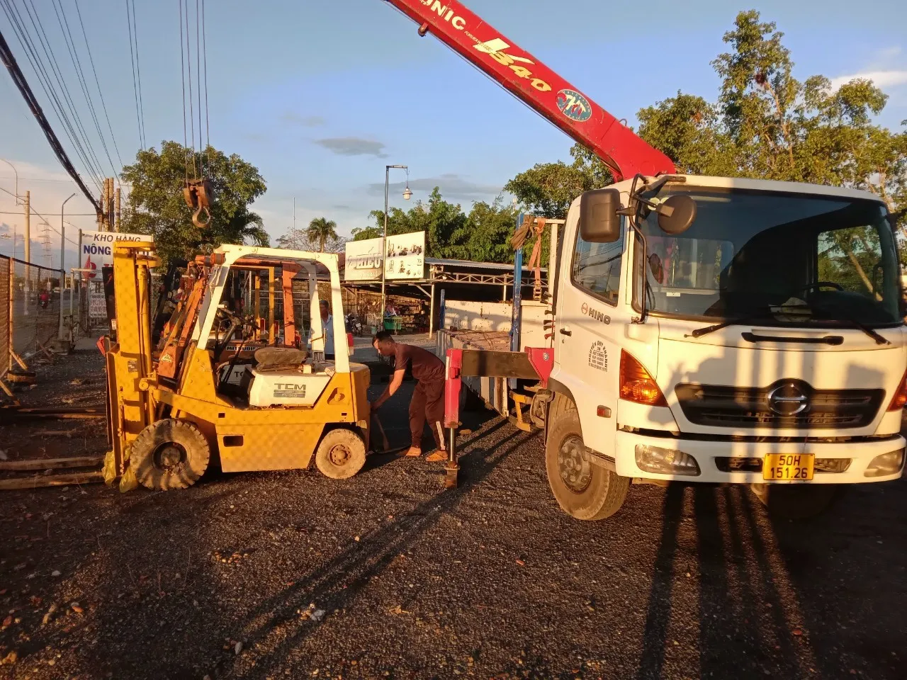 Thuê xe cáº©u cáº©u xe nÃ¢ng