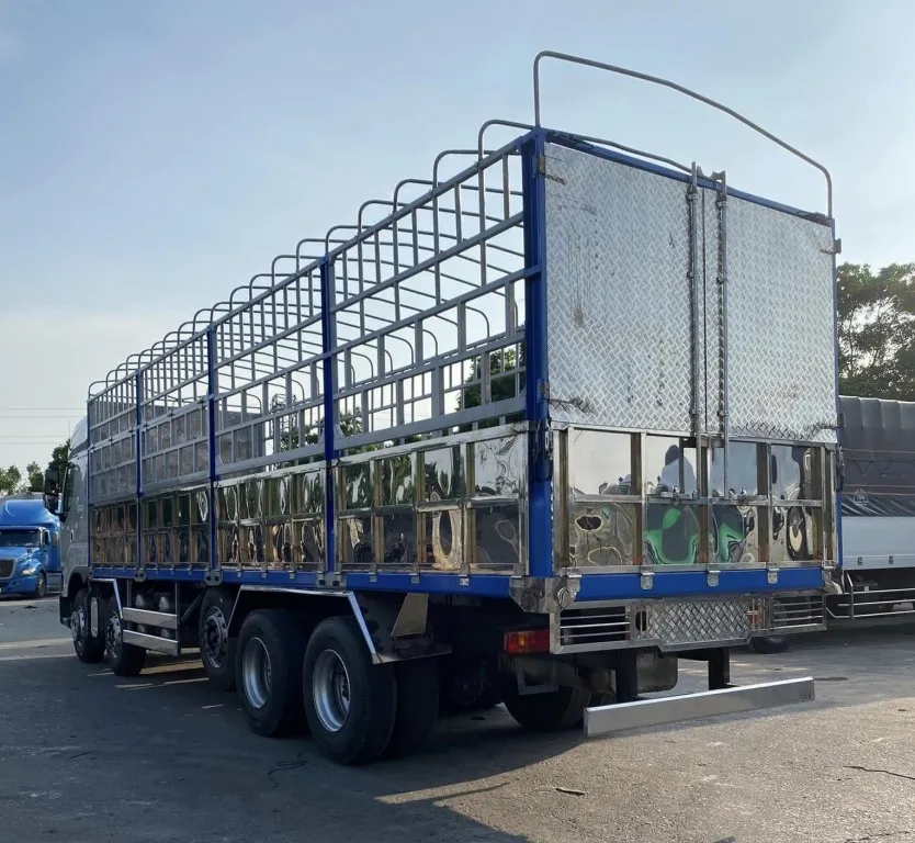 thung-xe-chenglong-9m7