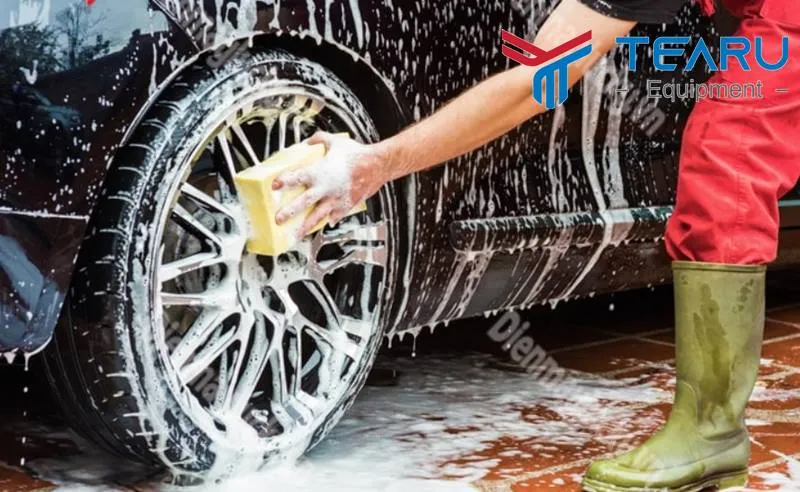 Khách hàng có thể thư giãn tại không gian cafe trong khi chờ đợi rửa xe