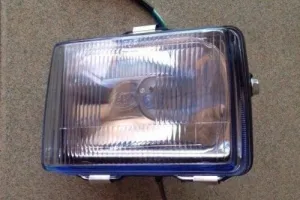 Kiểm tra và khắc phục lỗi hệ thống đèn pha xe ba bánh