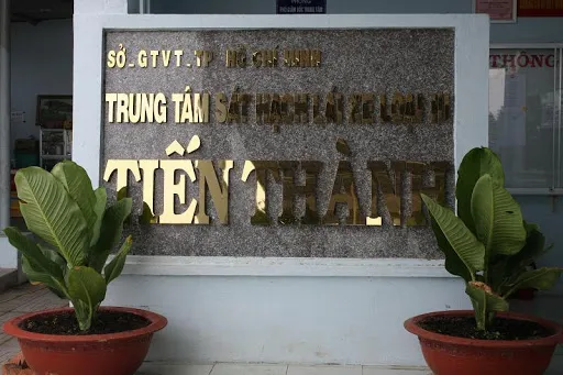 Trung tâm dạy lái xe ô tô Tiến Thành