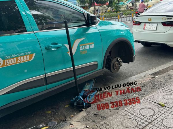 Vá Vỏ Xe Ô Tô Gần Nhất: Danh Sách Địa Chỉ Uy Tín Và Chuyên Nghiệp Tại TPHCM