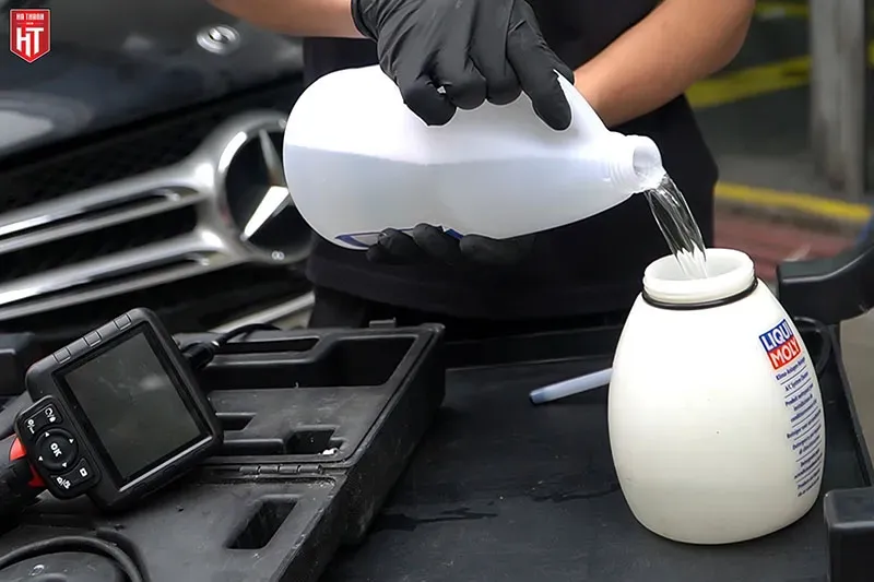 Dung dịch làm sạch chuyên dụng cho hệ thống vệ sinh điều hòa ô tô