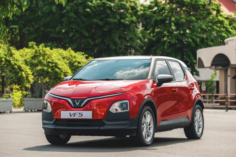 chi phí mua xe ô tô: Hướng dẫn chi tiết cách tính giá lăn bánh mới nhất